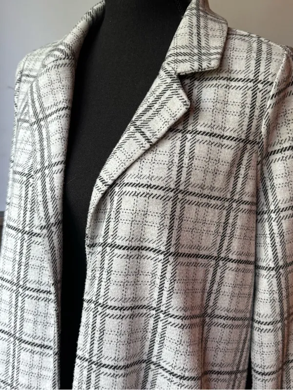 MELLODAY Black & Off White Plaid Open-Front cardigan - Image 5