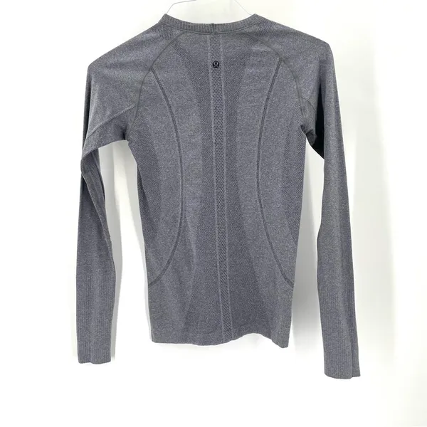 Lululemon athletica Swiftly Tech Long Sleeve Gray Lounge Workout Crew TShirt - Image 7