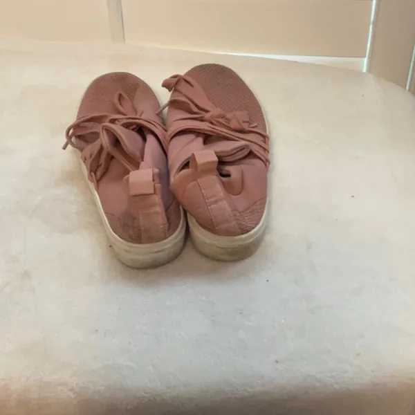 Steve Madden Pink Sneakers - Image 3