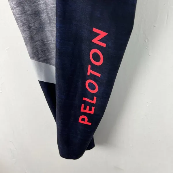WITH Wear It To Heart x Peloton Colorblock Leggings Gray Retro Size Medium M L26 - Image 4