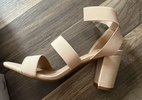 Dream Paris Cream Block Heel Sandals - Image 3
