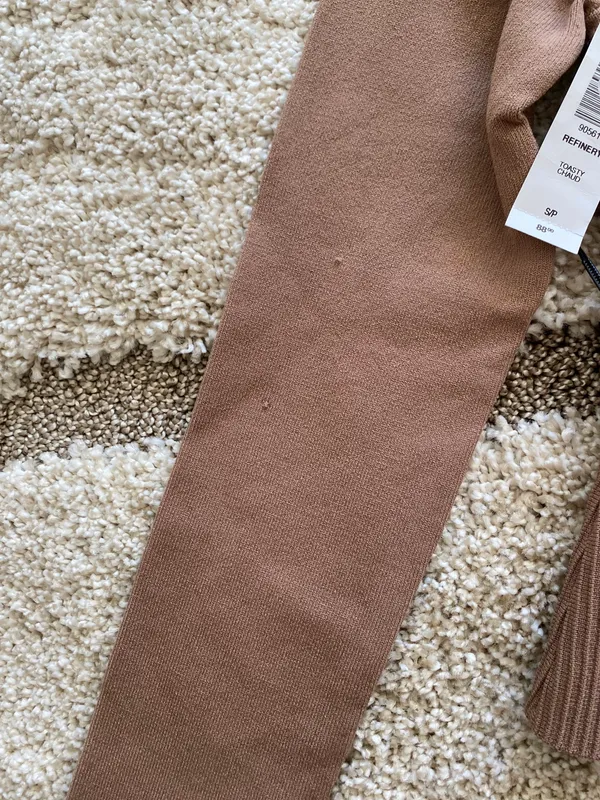 Aritzia NWT  Babaton Contour Long Sleeve - Image 4