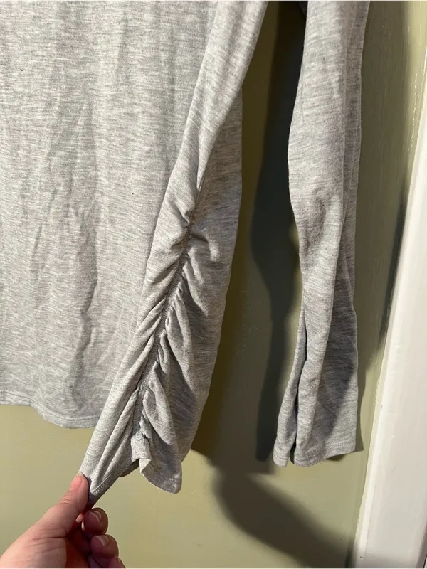 Athletic Works Women's Size Large 12-14 Long Sleeve T-Shirt Light Heather Gray - Image 4