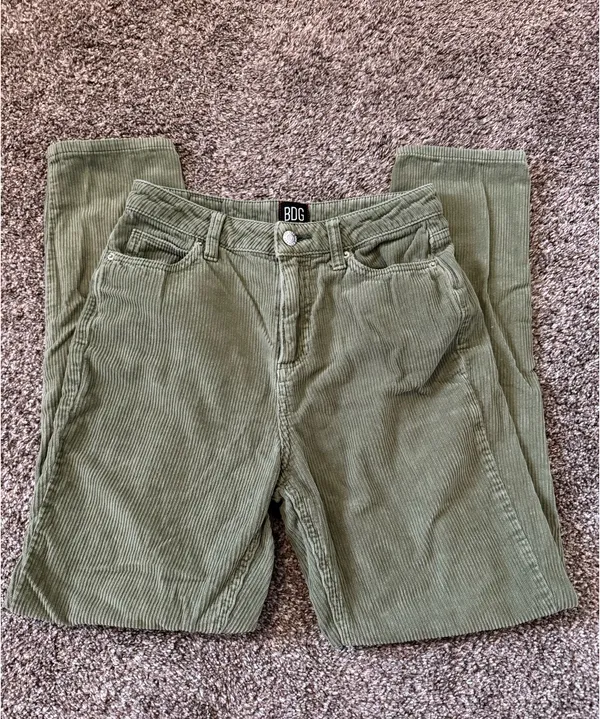Urban Outfitters BDG High-Rise Mom Jeans - Image 3