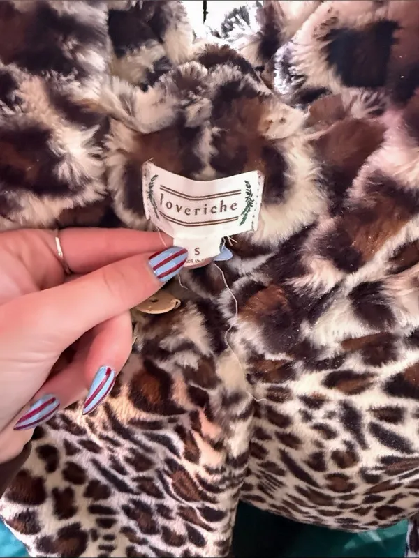 loveriche Women'Small Leopard Print Teddy Jacket Size Small - Image 2