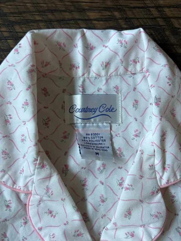 Vintage Short Sleeve Cotton Pajama Set with Pink Piping and Floral Motif Size M - Image 6