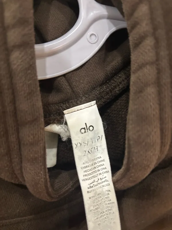Alo Yoga Hoodie - Image 4