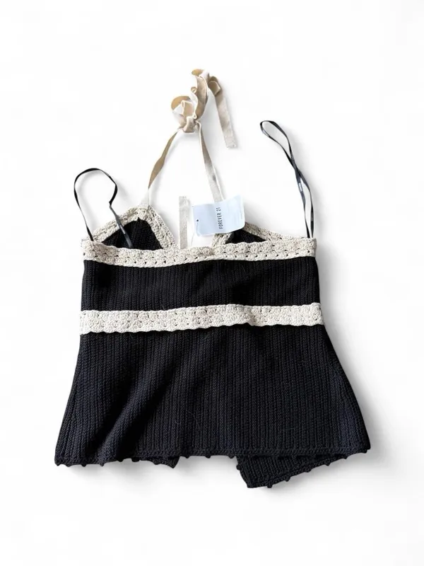 Forever 21 black & cream lace halter crop top with cream lace trim, size XS. NWT - Image 2