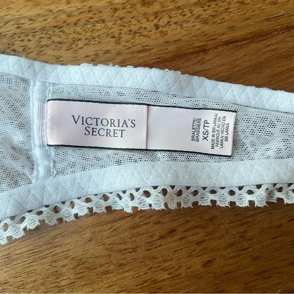 Victoria's Secret Solid White Floral Lace Halter Style Bralette NWOT - Image 3