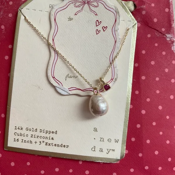 Faux Pearl with Gold Chain - Image 2