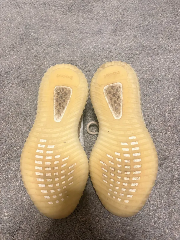 Yeezy Boost 350 V2 - Image 6