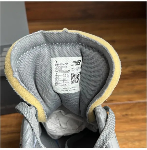 NIB New Balance 550 Mono Grey Shoes women's 8.5 Unisex Men's 7 - Image 5