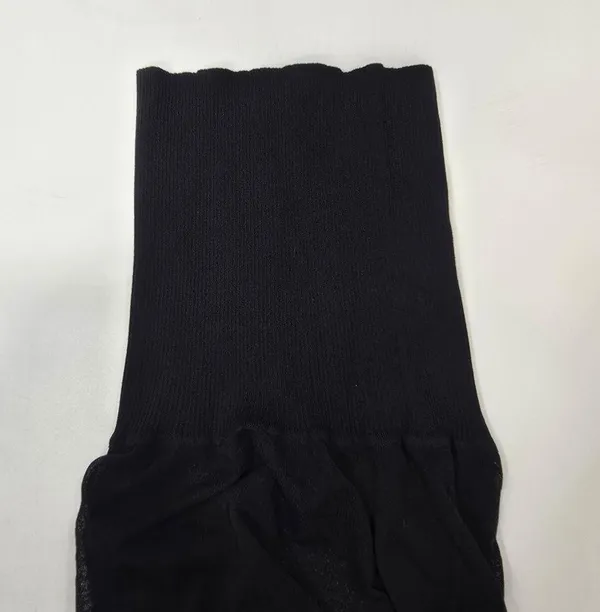Superdown Camille Off Shoulder Top in Black - Image 7