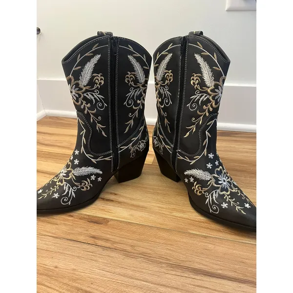 Anjou Femme Black Embroidered Western Cowboy Boots Floral Boho Wm 8.5/ Size 39 - Image 3