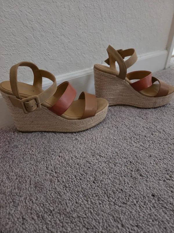 Soda Tan and Rust Two-Strap Wedge Sandals - Image 3