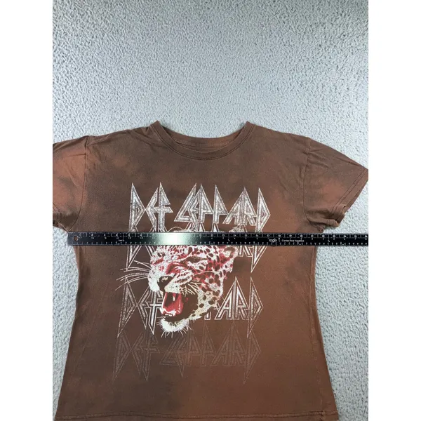 Def Leppard Graphic T-Shirt Women‎ L Brown Mineral Wash Leopard Rock Band Tee - Image 9