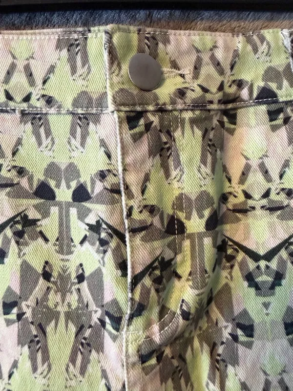 Whitney Eve Geometric Print Frayed Hem Shorts Size S - Image 4
