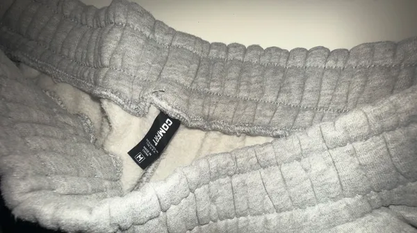 Grey comfrt Sweatpants  - Image 4