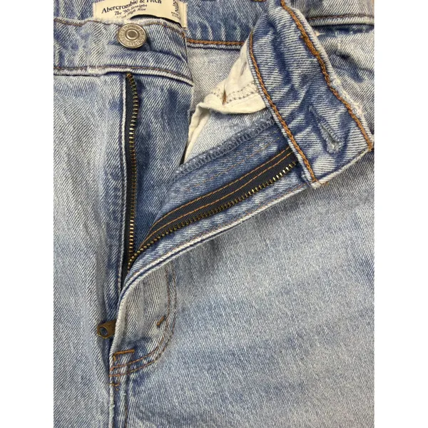 Abercrombie & Fitch Curve Love 90s Straight Ultra High Rise Light Wash Jean 26 2 - Image 9