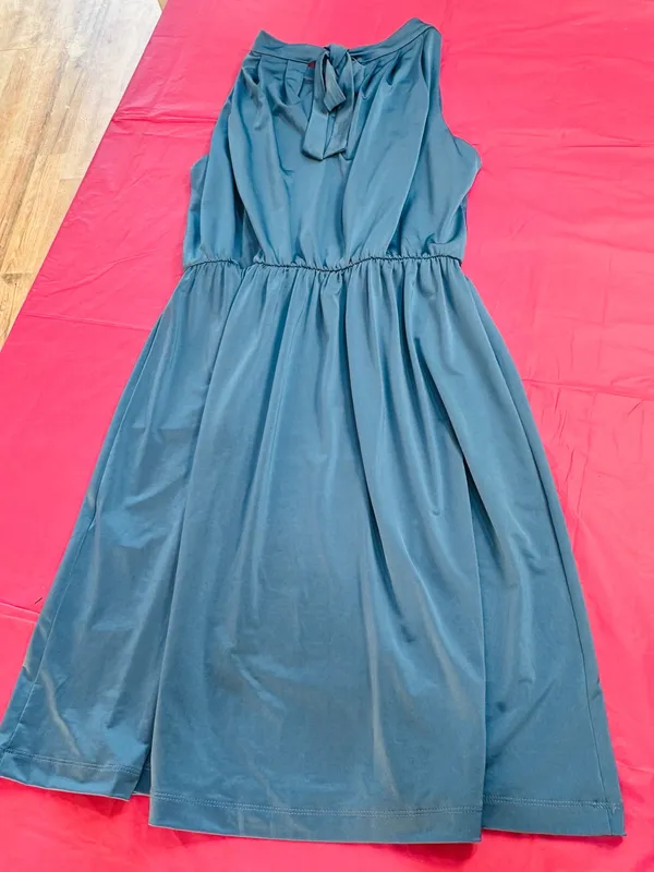 Sleeveless Teal Midi Dress with Tie Neck - Image 11