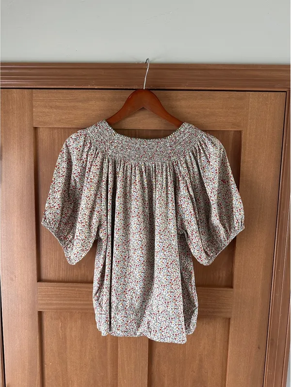 The GREAT. The Honey Top in Cream Mini WildFlower Print Women’s size 1 Small - Image 6