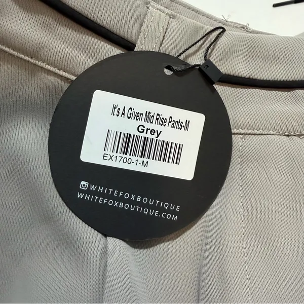 White Fox Its A Given Pants M NWT Gray Mid Rise Wide Leg Pleated Trousers - Image 5