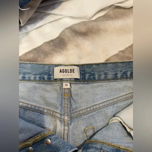 Agolde Blue Jean Shorts with Frayed Hem - Image 4