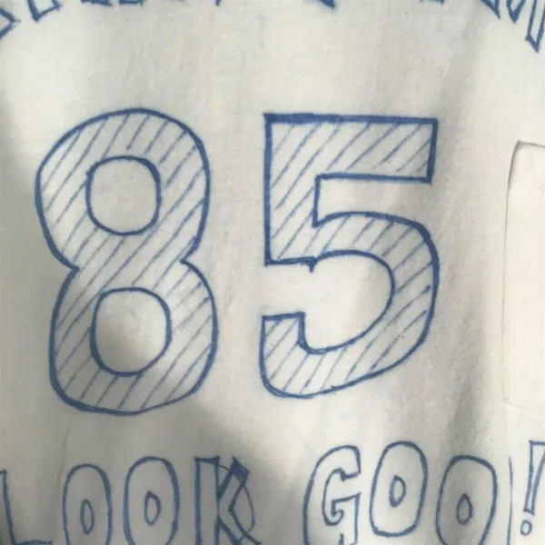SKU18 Gildan T-shirt XL " Damn, I Make 85 Look Good" - Image 2