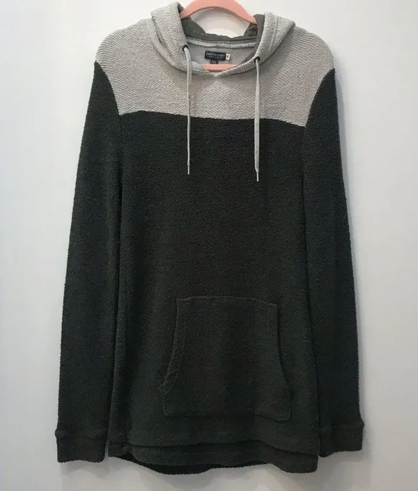 Woman’s Boho Earth Bound green sweatshirt Medium - Image 2