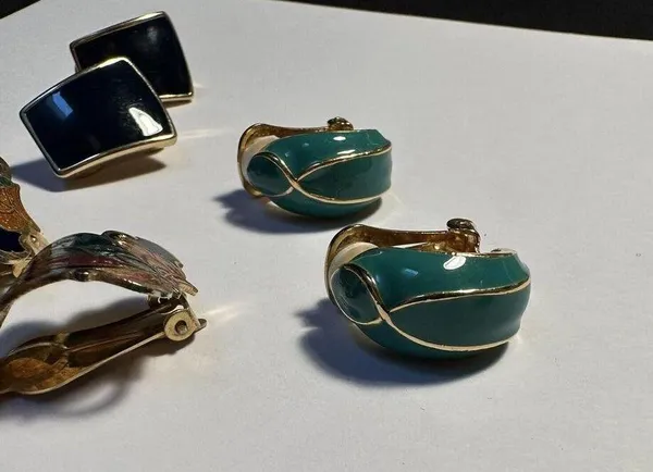 Lot Of 3 Gold Tone Clip On Earrings 2 With Colored Enamel 1 Cloisonné Style - Image 3