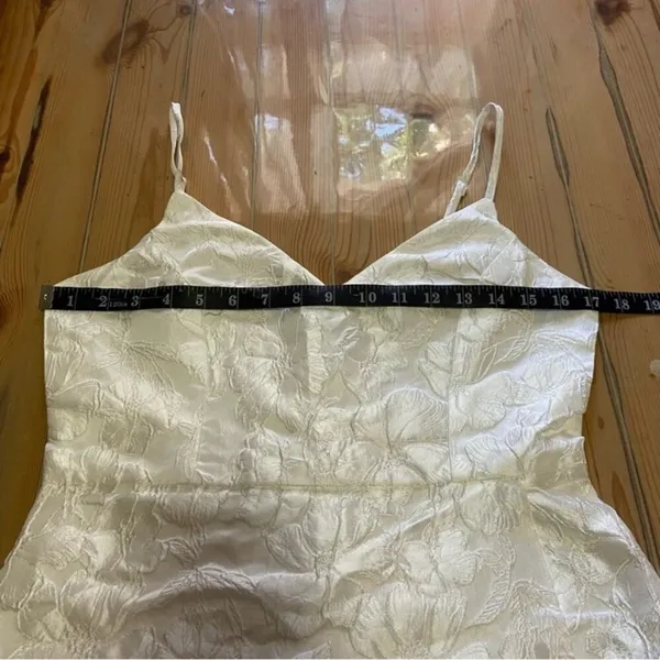 NWOT Lulus White Floral Jacquard Sleeveless Midi Dress - Image 10