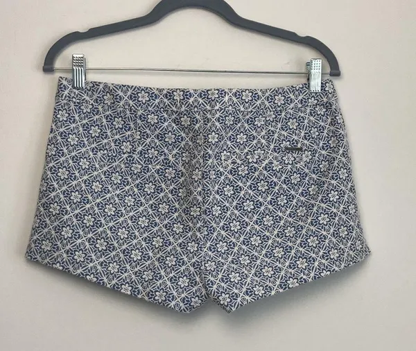 Abercrombie &Fitch| Fancy Blue Tapestry Shorts sz 8 - Image 5