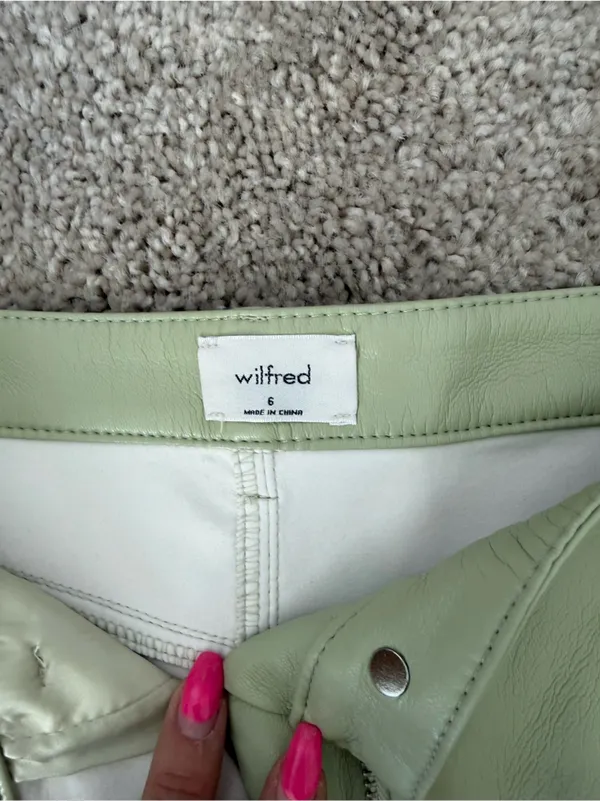 Aritzia Wilfred Melina Straight Leg Sage Green Faux Leather Pants - Image 3