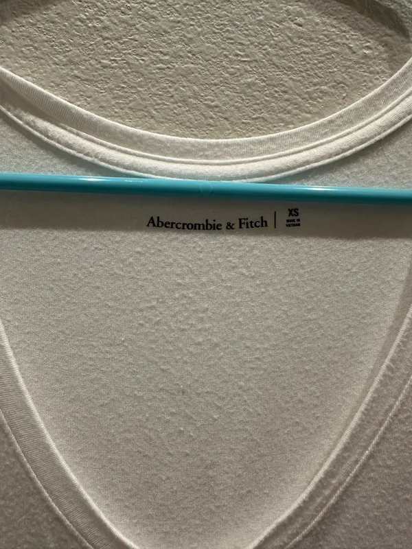 Abercrombie Tee V-Neck - Image 2