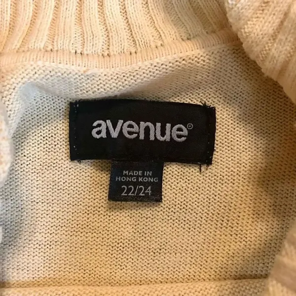 Avenue 22/24 Women’s Yellow Turtleneck Sweater - Image 7