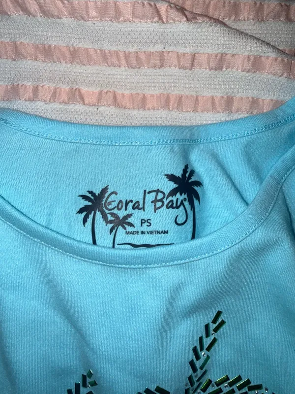 Coral bay bedazzled palm tree top - Image 3