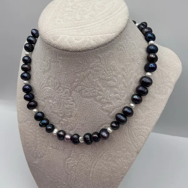Black Pearl Necklace with Sterling 925 Accent - Image 2