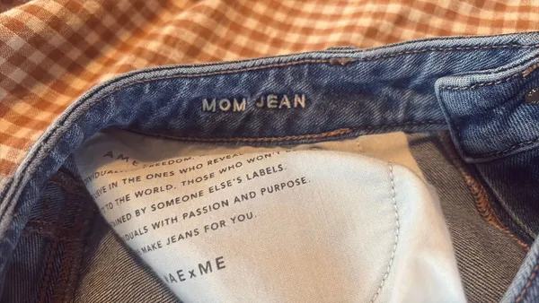 American Eagle Mom Jeans - Image 2