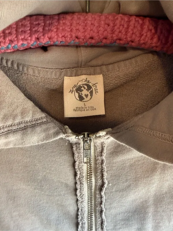 We The Free Light Gray Zip-Up Hoodie with Pink Hood Trim minimal indie size L - Image 2