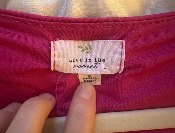 Revolve Live in the moment pink cropped top - Image 4