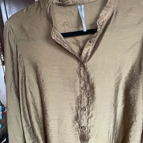 Anthropologie Olive Green Button Up Silky‎ Blouse size Small - Image 5
