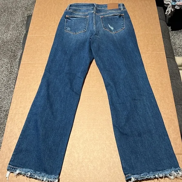 Judy Blue Mid-Rise Straight Leg Distressed Dad Jean, size 28 - Image 12