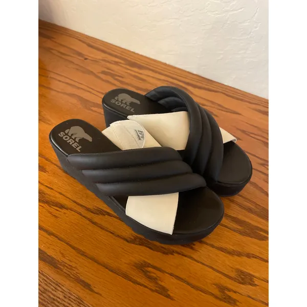 Sorel Cameron Puff Flatform Slide
Sandal size 8 - Image 2