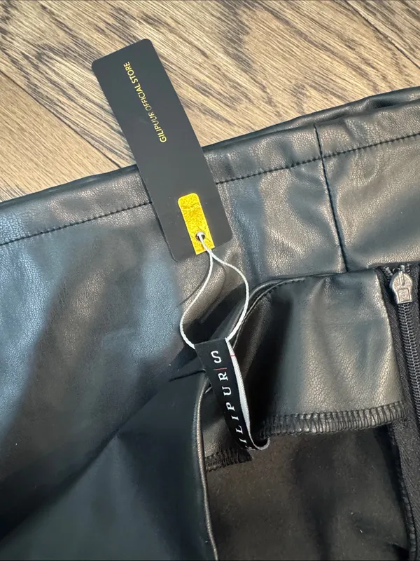 Black Faux Leather Mini Skirt NEW WITH TAGS. • - Image 3