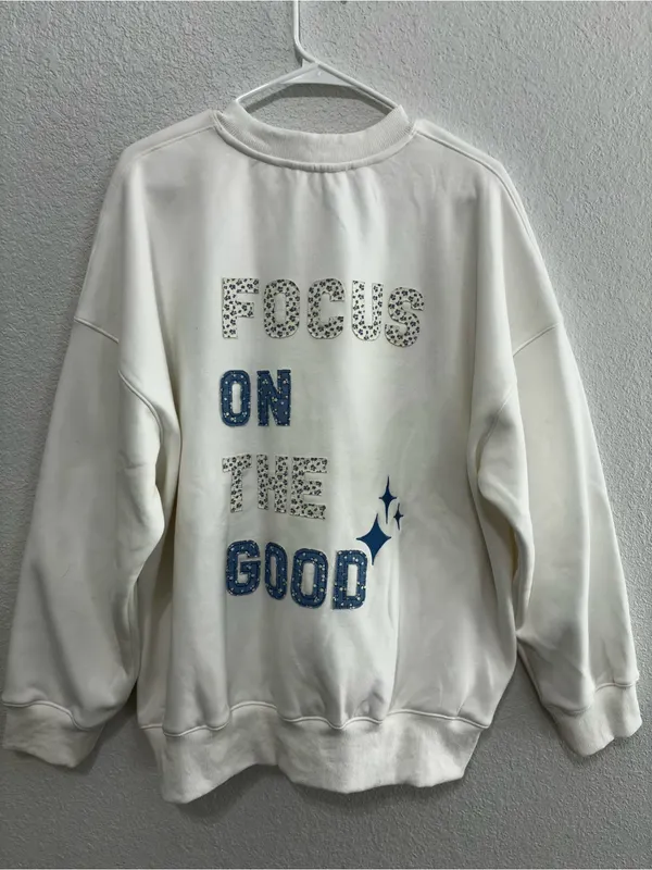 Altar'd State White Crewneck Sweater with Blue Star Motifs - Image 3