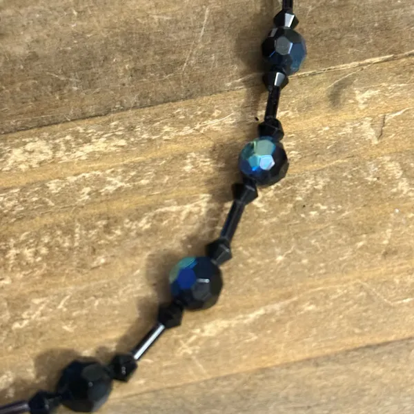 Black iridescent glass bead necklace and earrings set - Image 3