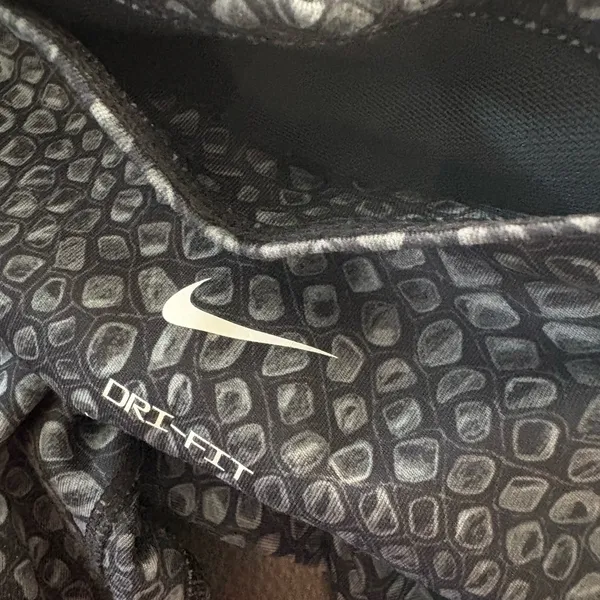 Nike DriFit Women’s Patterned Athletic Shorts Black Gray White L - Image 9