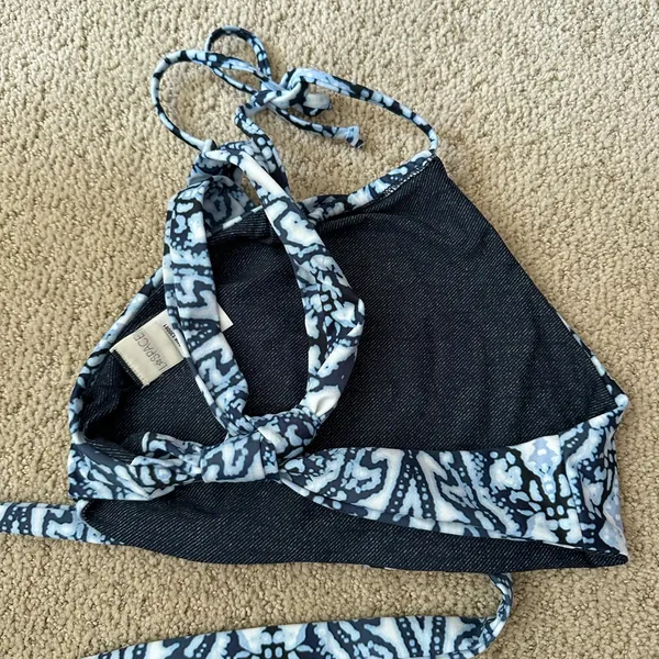 NWOT L*Space Lizzie wrap bikini top - Image 3