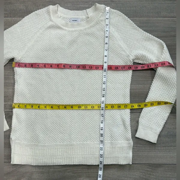 Old Navy Cream Knit Sweater Size M - Image 3