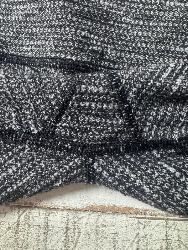 Lululemon Size 2 Gray Black Legging SOFT - Image 5
